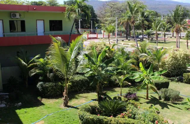 Hotel Casino Guarocuya Barahona garden